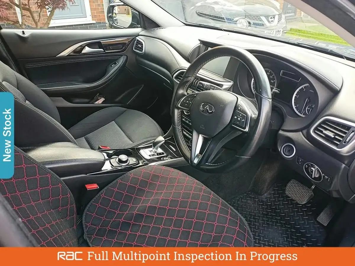 2017-infiniti-q30-15d-business-executive-dct-big-2