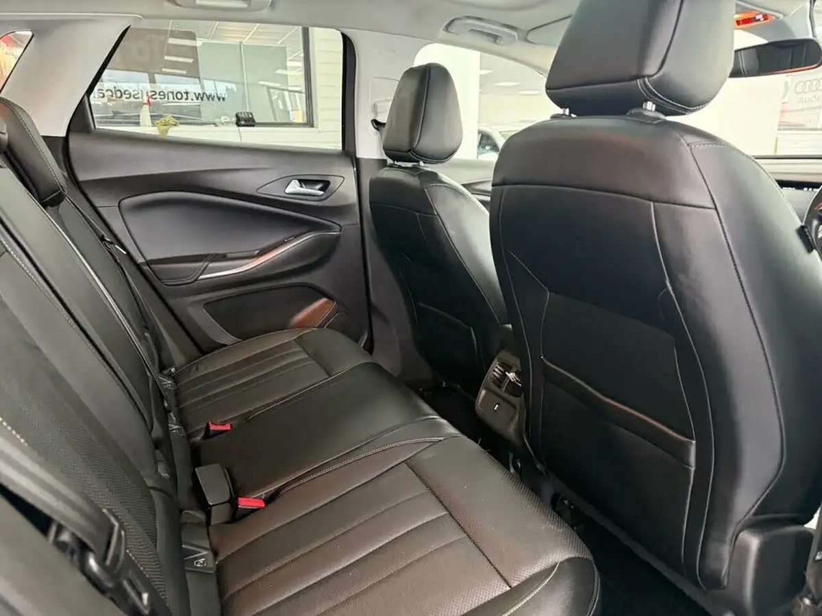 2019-vauxhall-grandland-x-12-elite-nav-big-6