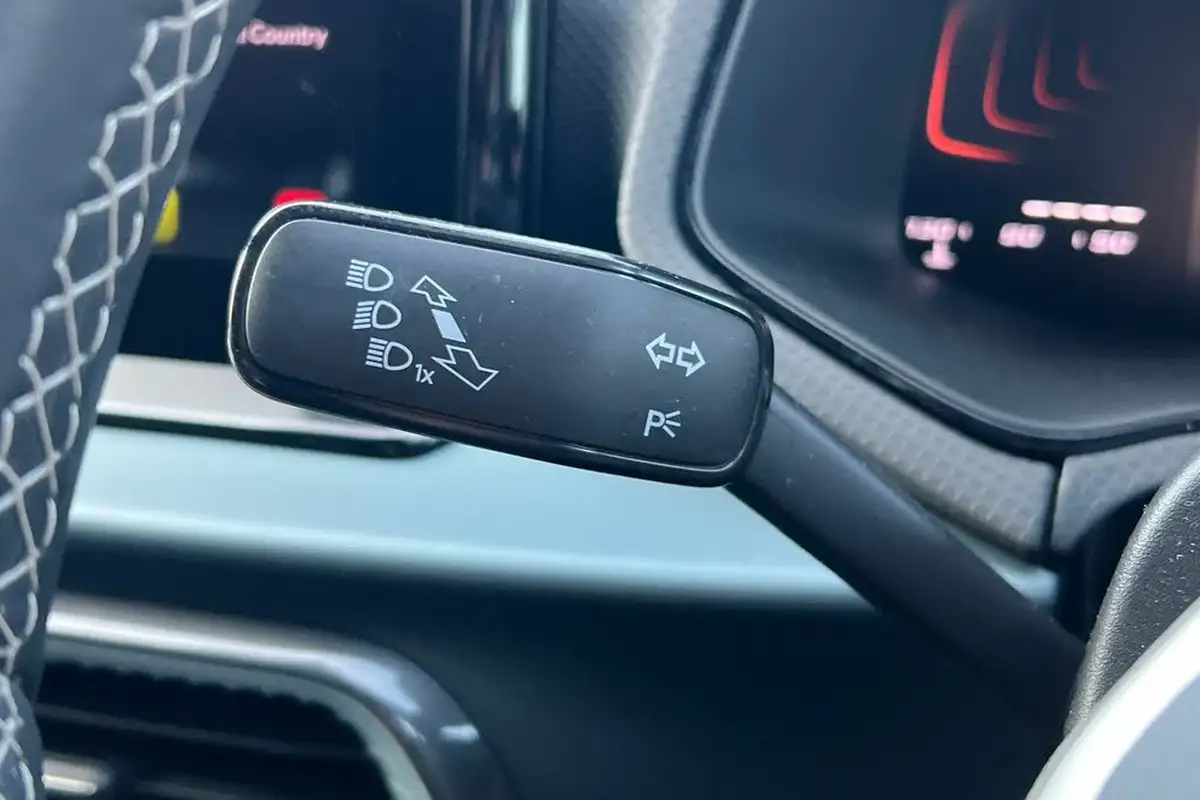 2023-seat-arona-10-tsi-xperience-big-25