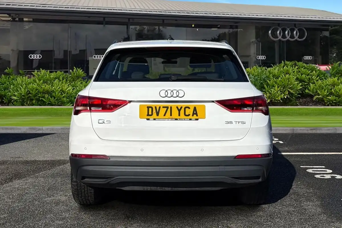 2022-audi-q3-15-35-tfsi-technik-cod-s-tronic-big-3