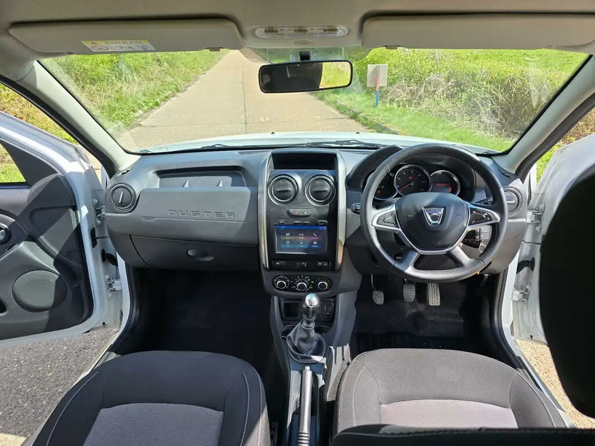 2018-dacia-duster-12-tce-nav-big-30