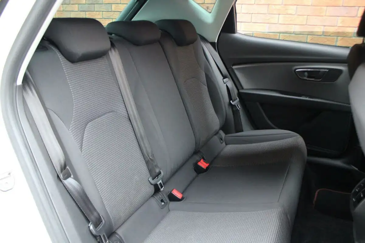 2018-seat-leon-12-tsi-se-dynamic-technology-hatchback-big-8
