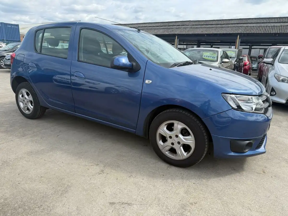 2015-dacia-sandero-09-laureate-big-6