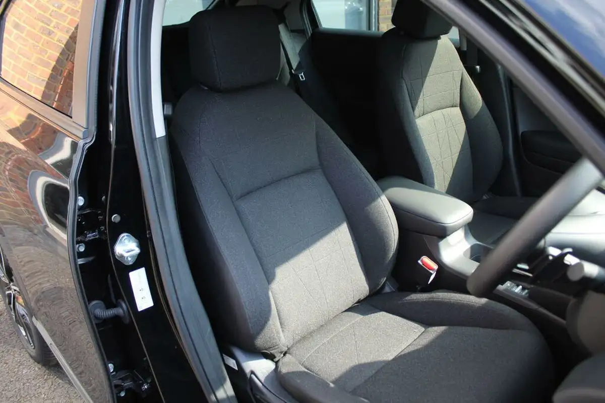 2023-honda-hr-v-15-i-mmd-elegance-big-52