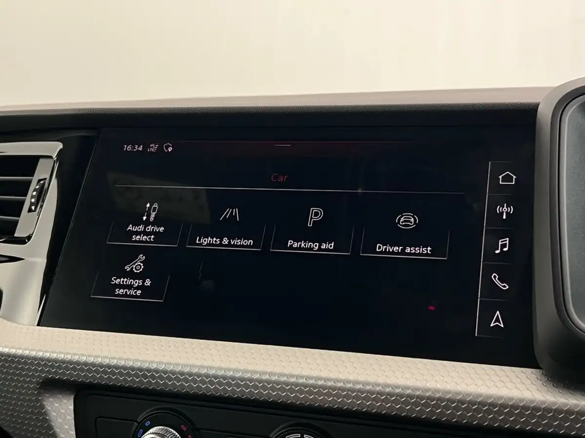 2020-audi-a1-15-35-tfsi-s-line-tronic-big-26