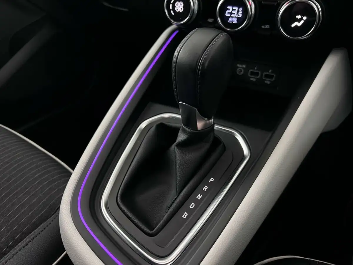 2023-renault-clio-16-techno-big-34