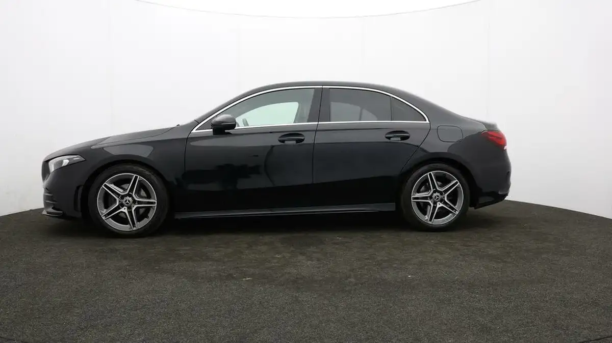 2020-mercedes-benz-a-class-13-a200-amg-line-saloon-4d-7g-dct-big-59