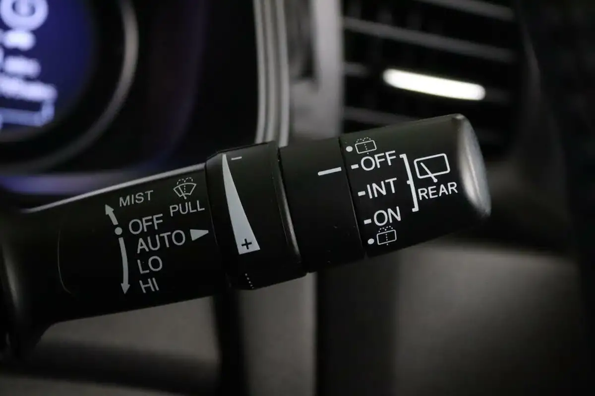 2020-honda-jazz-13-i-vtec-ex-cvt-big-20