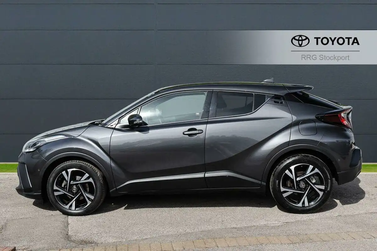 2022-toyota-c-hr-18-vvt-i-design-big-16