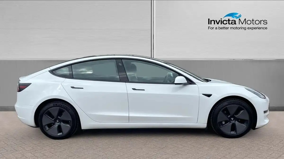 2021-tesla-model-3-e-long-range-4x4-big-1