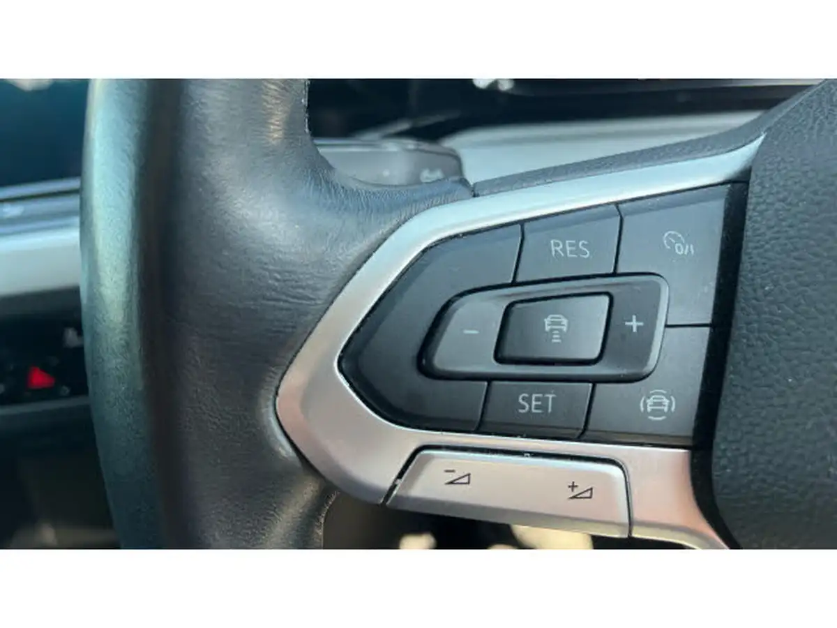 2022-volkswagen-golf-15-tsi-life-130ps-hatchback-big-22