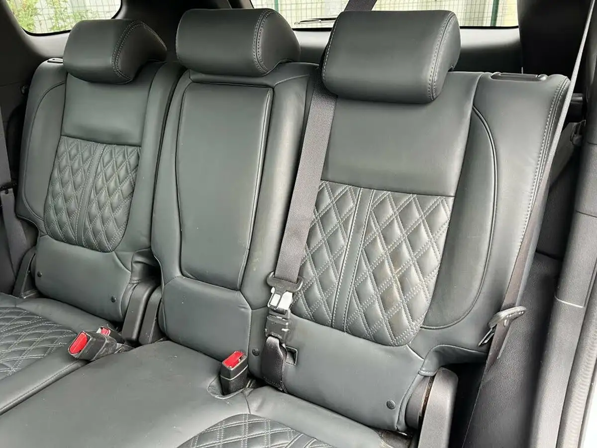 2018-mitsubishi-outlander-24-5h-phev-big-28
