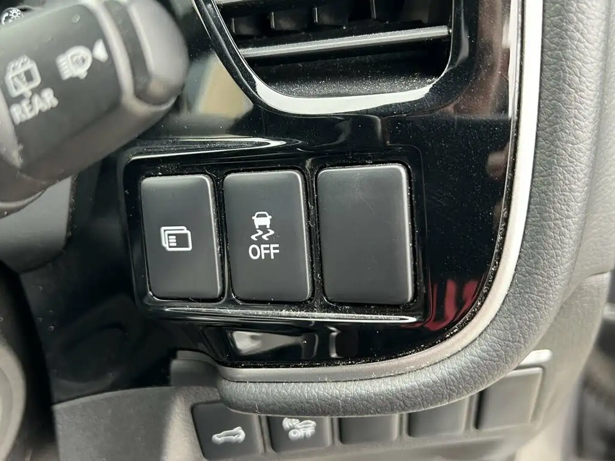 2018-mitsubishi-outlander-24-5h-phev-big-56