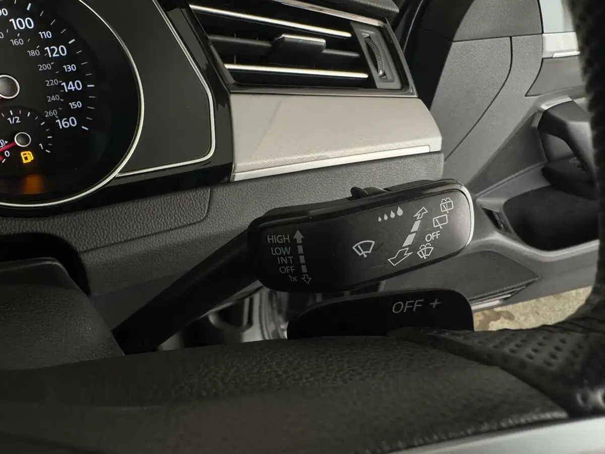 2022-volkswagen-passat-14-tsi-gte-estate-5d-big-53