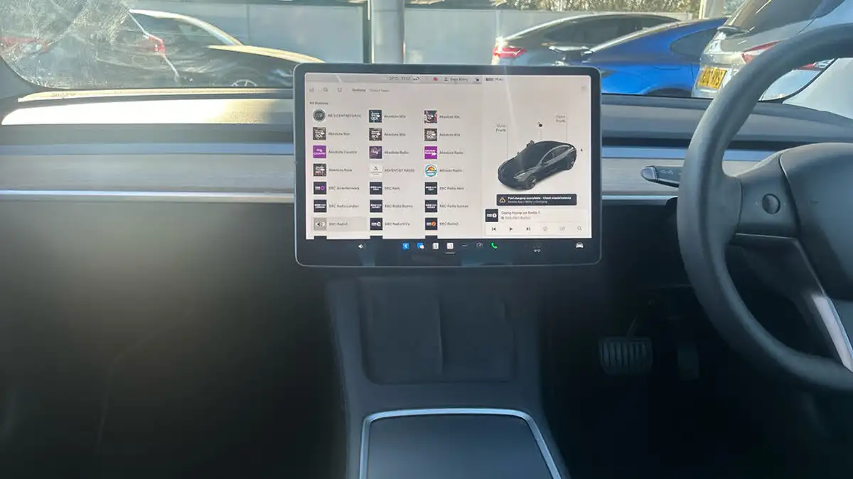 2021-tesla-model-3-e-long-range-awd-big-11