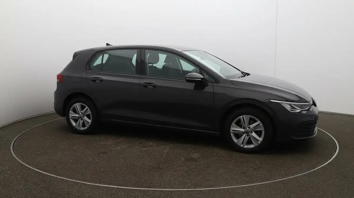 2022-volkswagen-golf-20tdi-life-hatchback-big-37