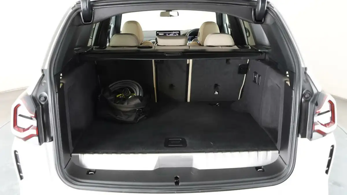 2022-bmw-x3-20-xdrive-30e-m-sport-big-16