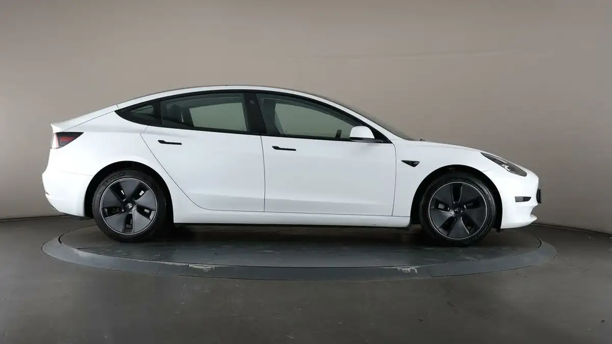 2021-tesla-model-3-e-standard-plus-big-52