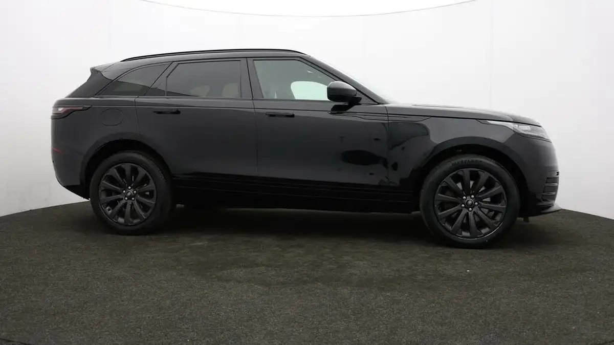 2022-land-rover-range-rover-velar-20-d200-r-dynamic-se-big-35