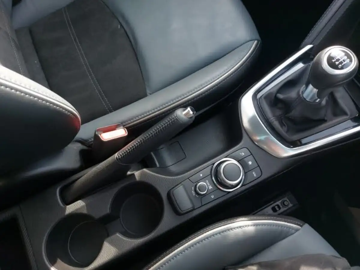 2023-mazda-mazda2-15-e-skyactiv-g-gt-sport-big-18