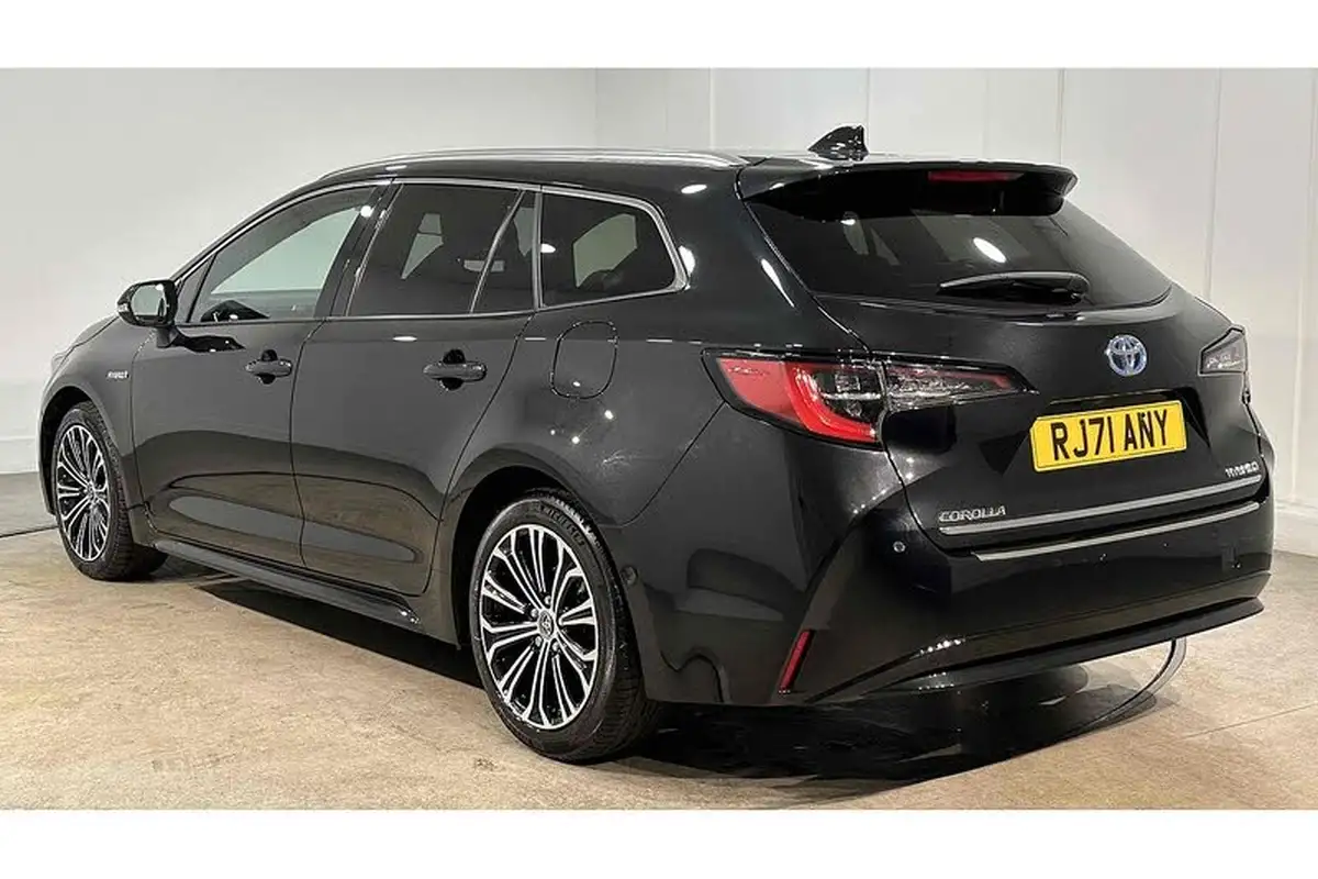 2021-toyota-corolla-18-vvt-i-excel-trk-touring-sports-big-4