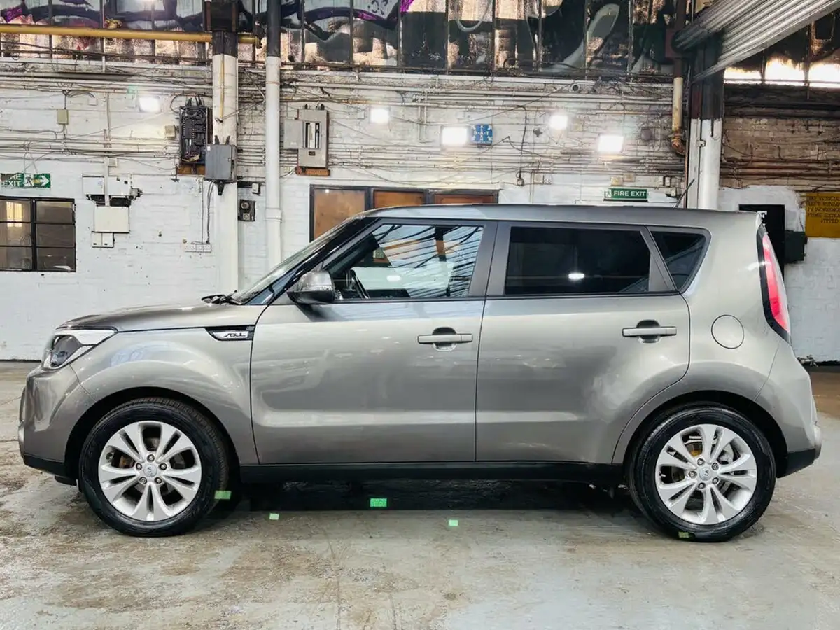 2014-kia-soul-16td-connect-auto-big-6