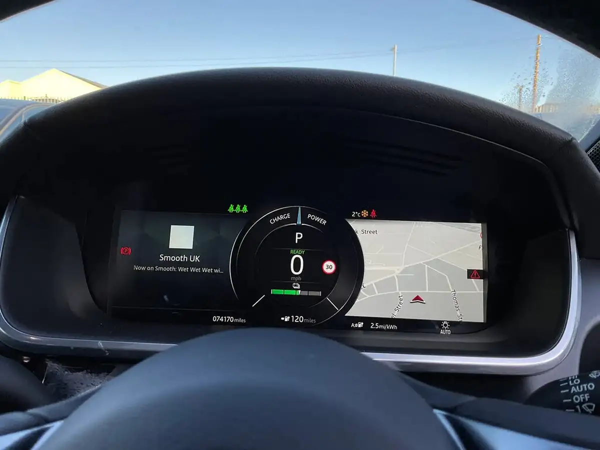 2021-jaguar-i-pace-ev400-black-big-30