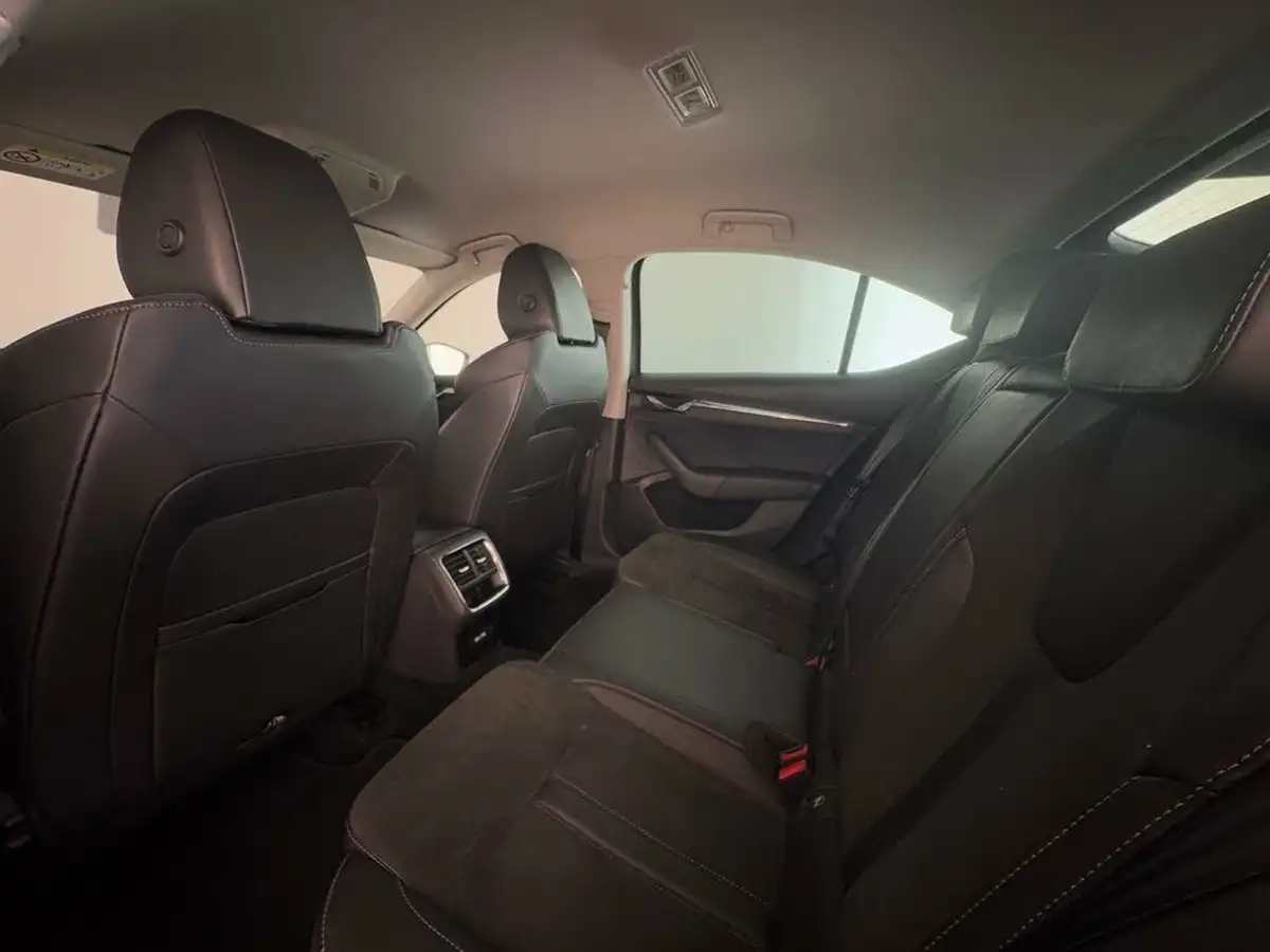 2022-skoda-octavia-14-tsi-se-l-hatchback-big-10