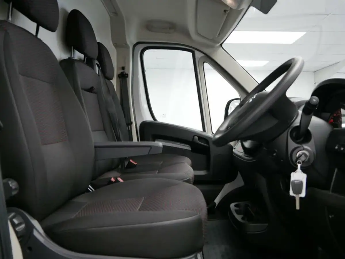 2023-citroen-relay-22bluehdi-35-l3h2-enterprise-edition-panel-big-22