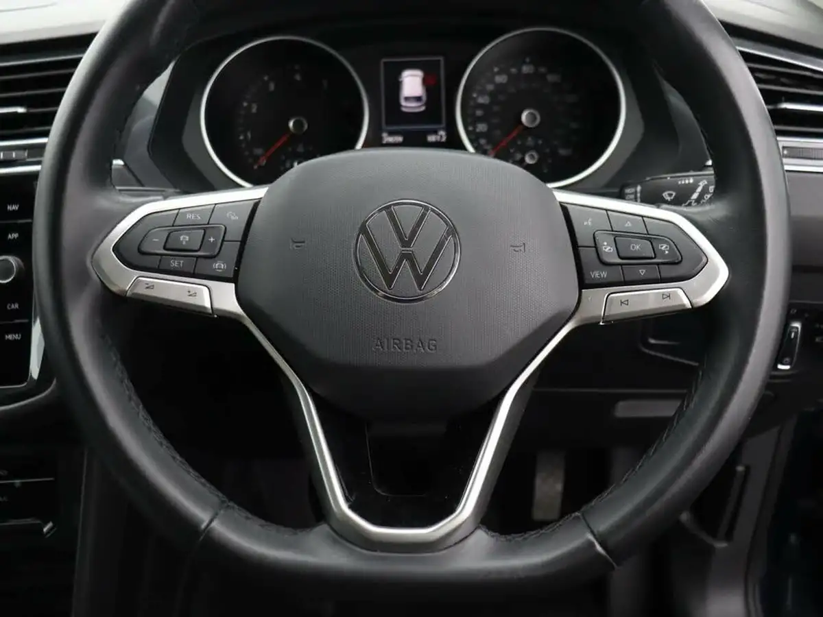 2022-volkswagen-tiguan-15-tsi-life-130ps-big-26