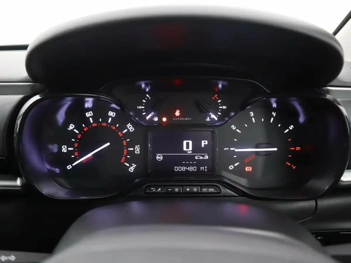 2024-citroen-c3-12-puretech-plus-110ps-eat6-big-10