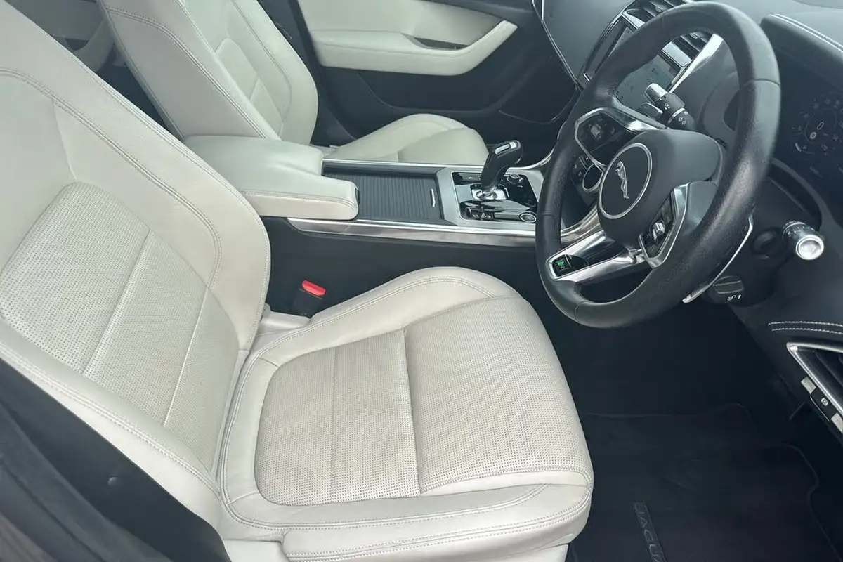 2019-jaguar-xe-20d-r-dynamic-se-big-33