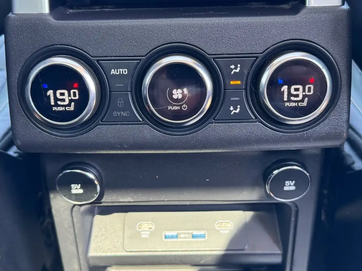 2019-land-rover-discovery-30-sd-v6-hse-luxury-big-17