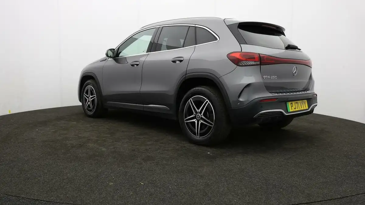 2022-mercedes-benz-eqa-e-eqa-250-amg-line-big-68