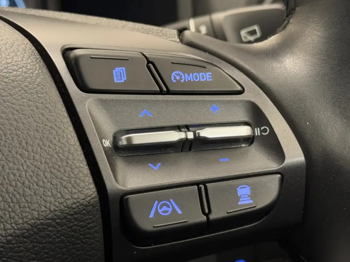 2022-hyundai-kona-16-gdi-premium-big-20