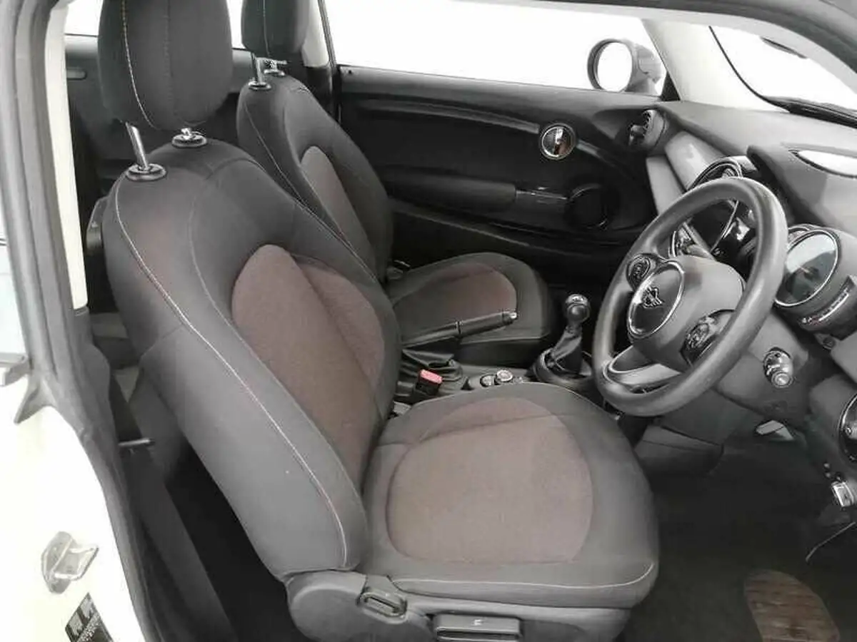 2019-mini-cooper-15-cooper-classic-hatchback-3d-big-15