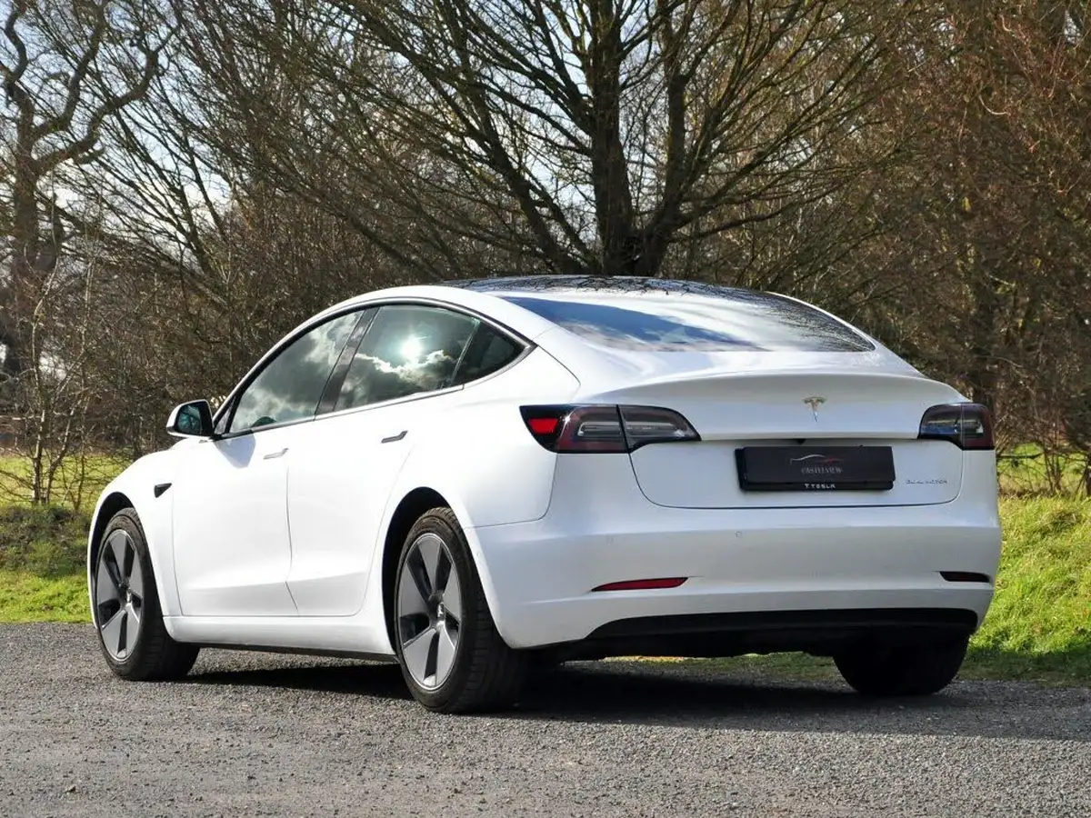2021-tesla-model-3-e-long-range-awd-big-13