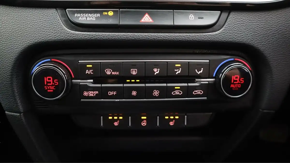 2022-kia-xceed-16-gdi-3-big-12