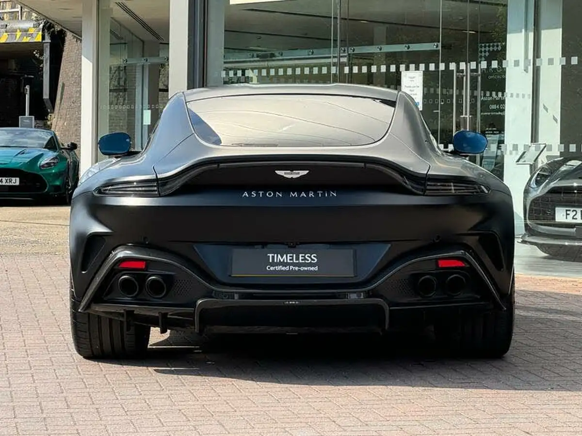 2024-aston-martin-vantage-big-9