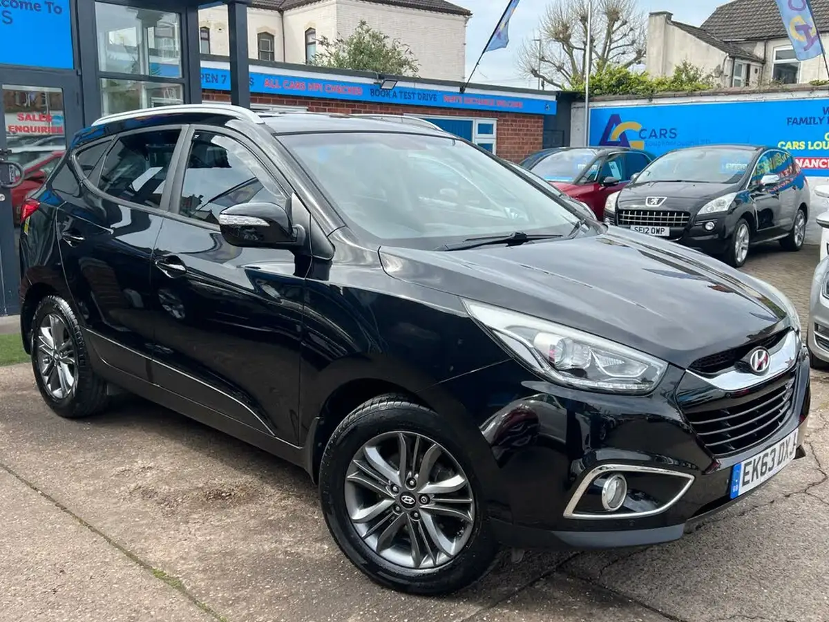 2013-hyundai-ix35-17td-se-nav-big-48