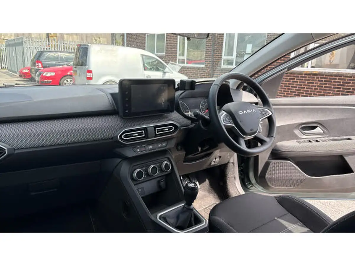 2024-dacia-sandero-10-tce-journey-90bhp-big-8