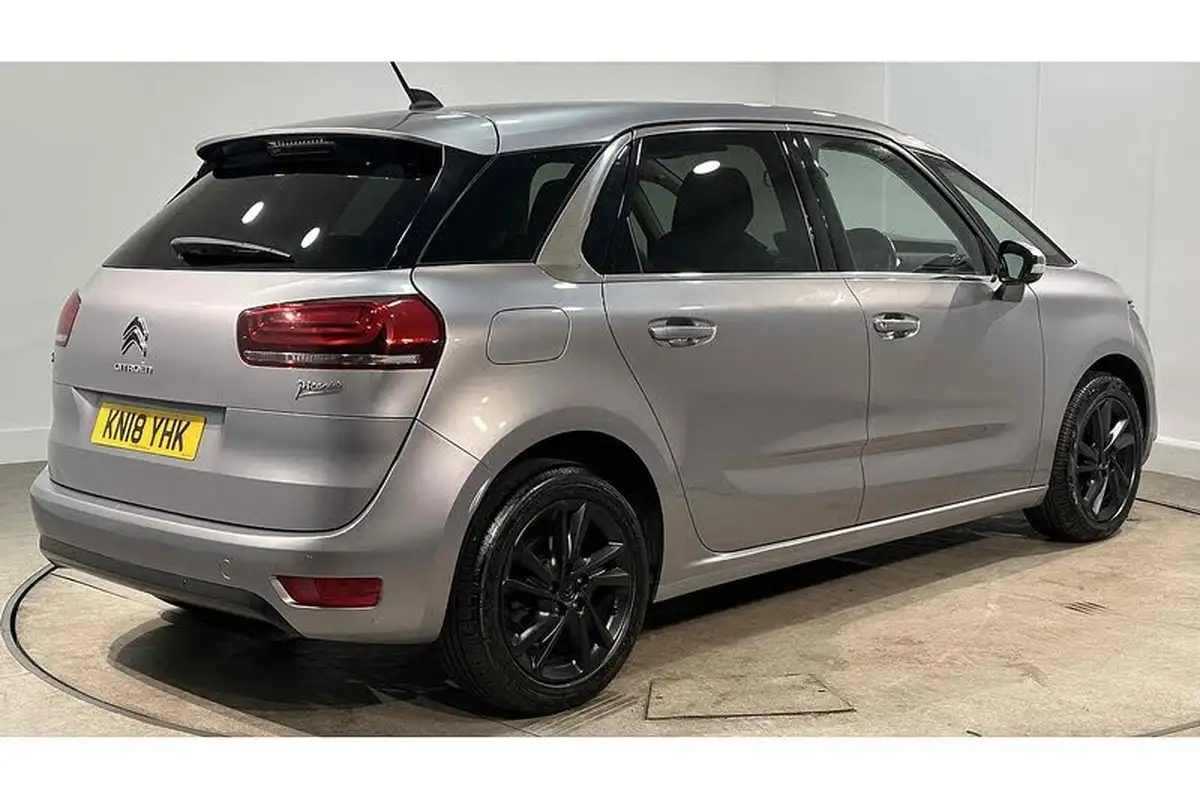 2018-citroen-c4-picasso-12-puretech-feel-big-7
