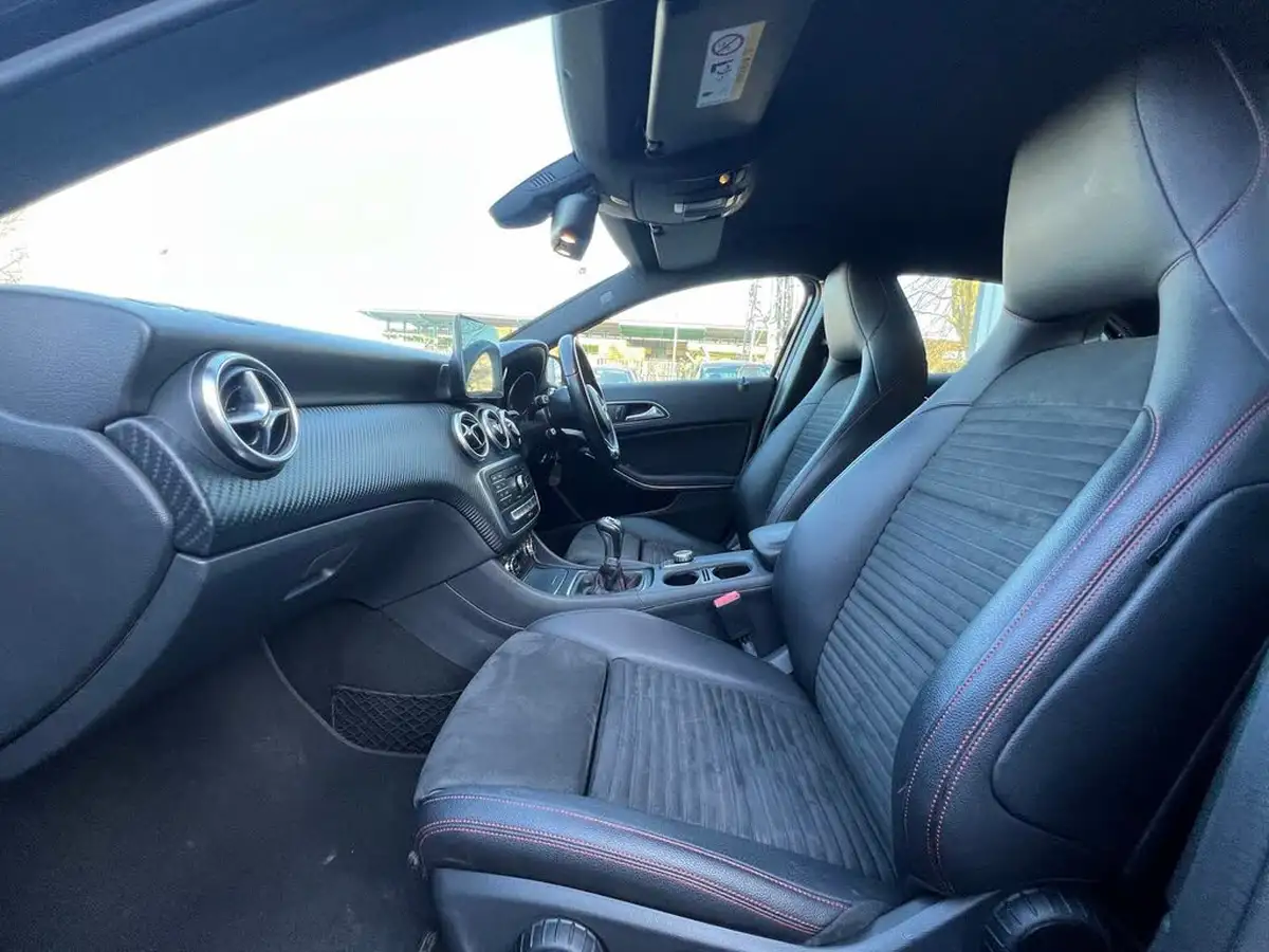 2016-mercedes-benz-a-class-15d-a180d-amg-line-ss-big-24