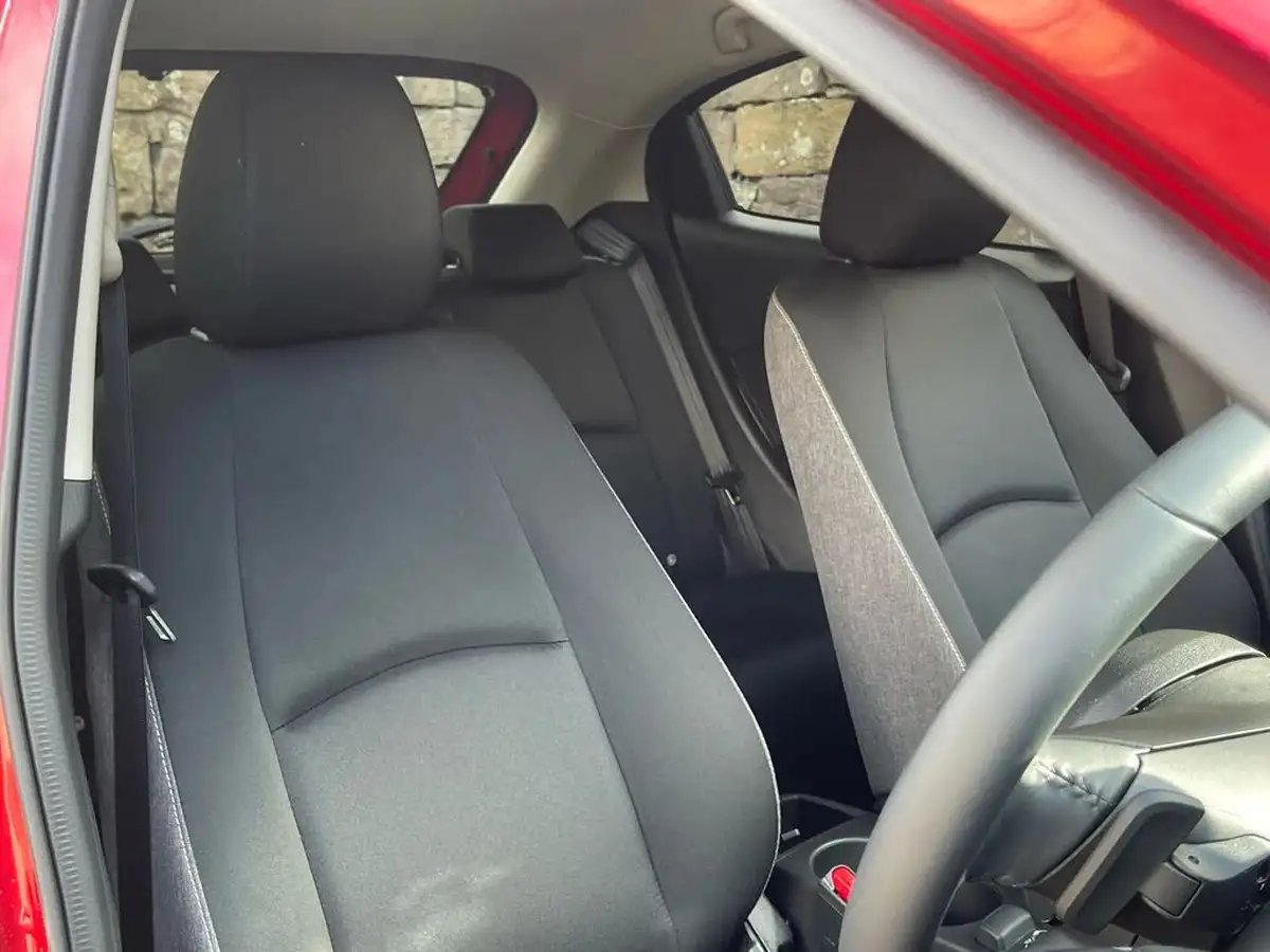 2024-mazda-mazda2-15-skyactiv-g-exclusive-line-big-8