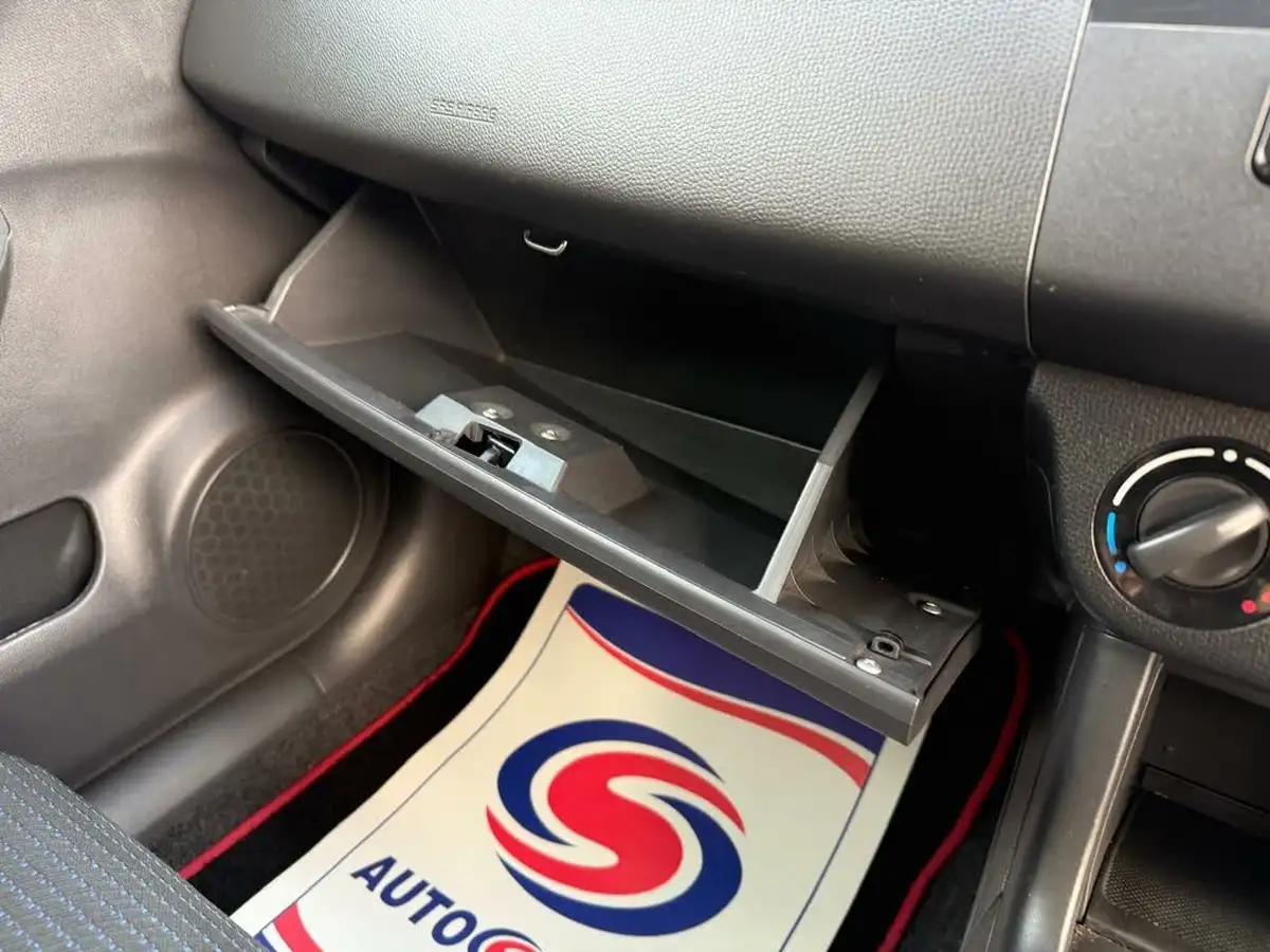 2008-suzuki-swift-13-gl-5d-big-23
