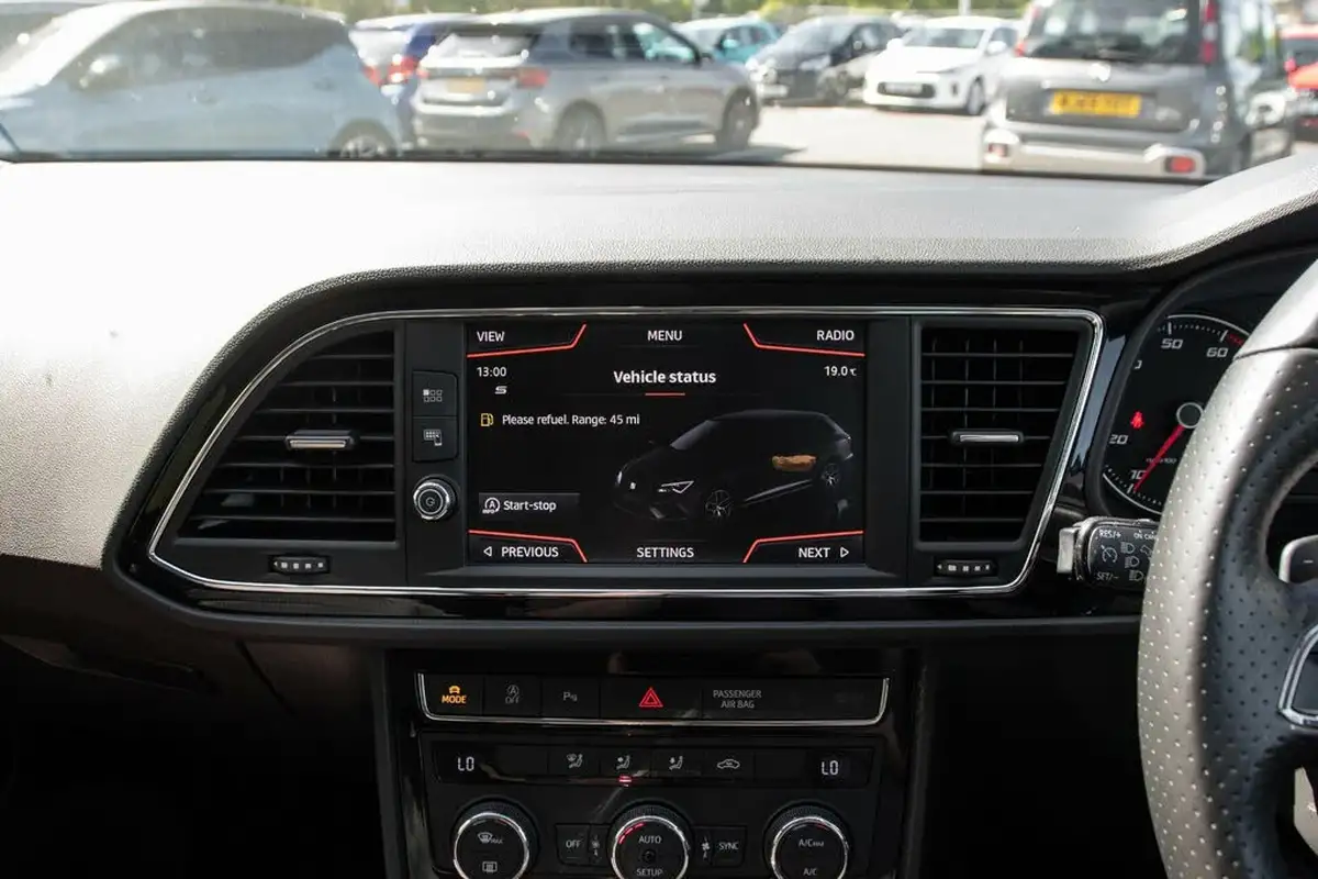 2019-seat-leon-15-tsi-evo-fr-150ps-ss-estate-dsg-big-25
