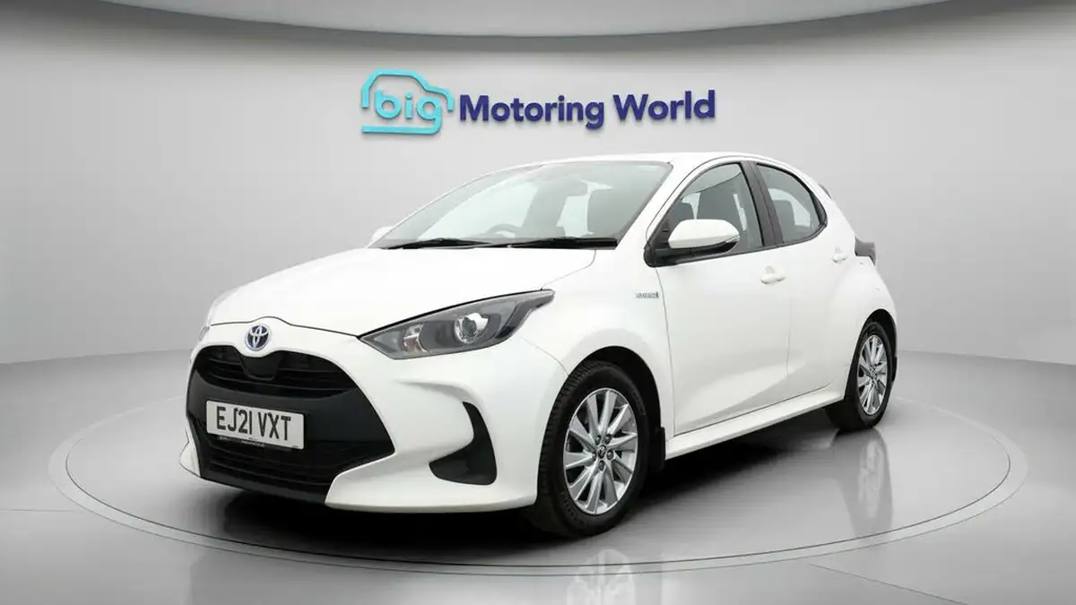 2021-toyota-yaris-15-vvt-i-icon-114bhp-hybrid-1490cc-e-cvt-big-2