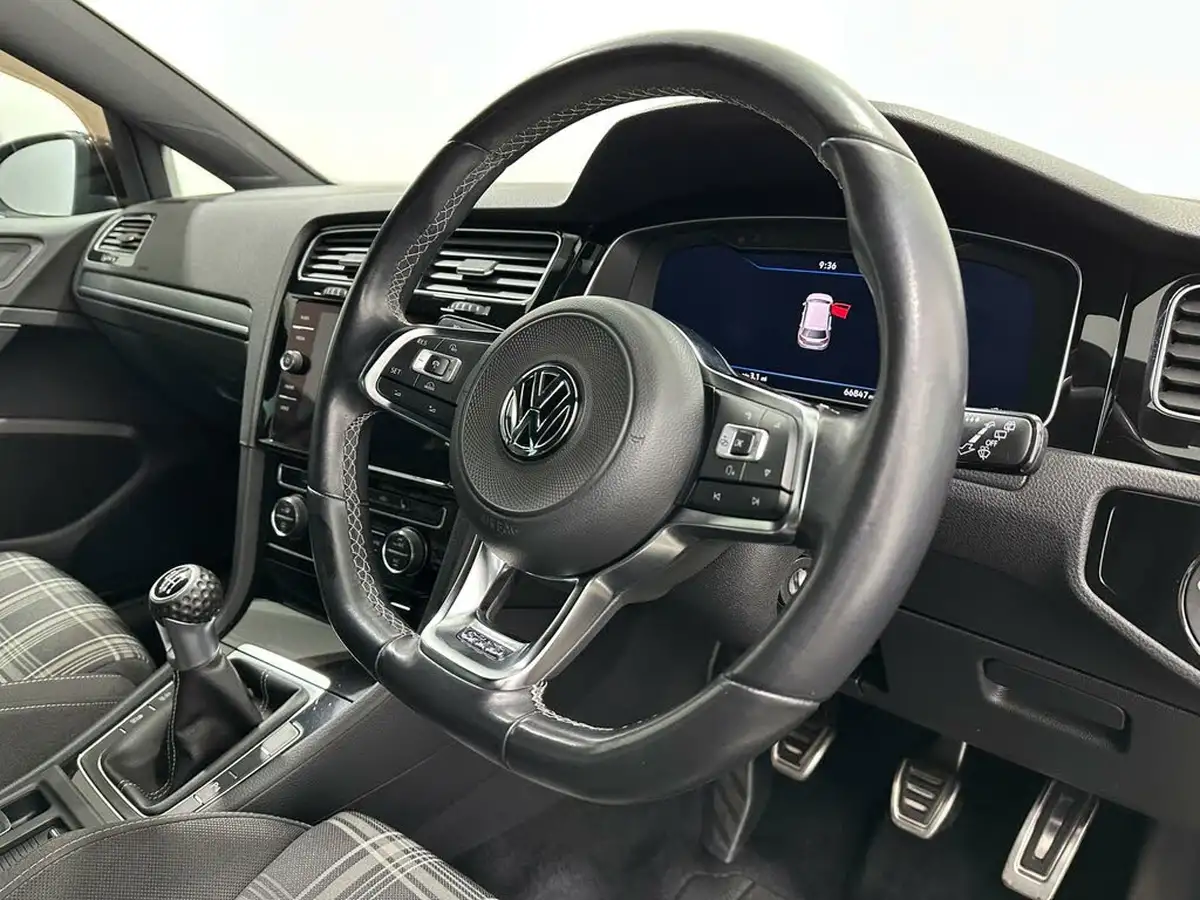 2018-volkswagen-golf-20tdi-gtd-hatchback-5d-big-8