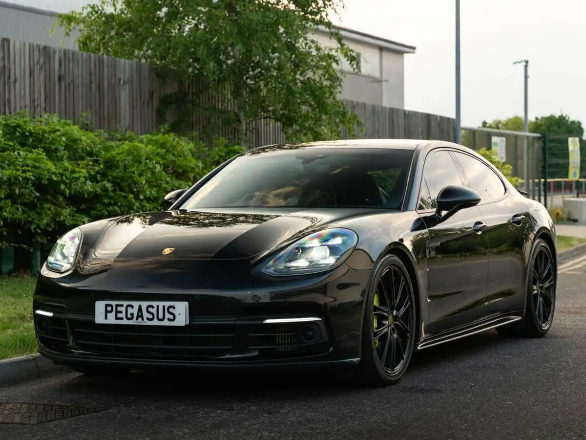 2018-porsche-panamera-29-v6-4-e-hybrid-sport-turismo-big-3