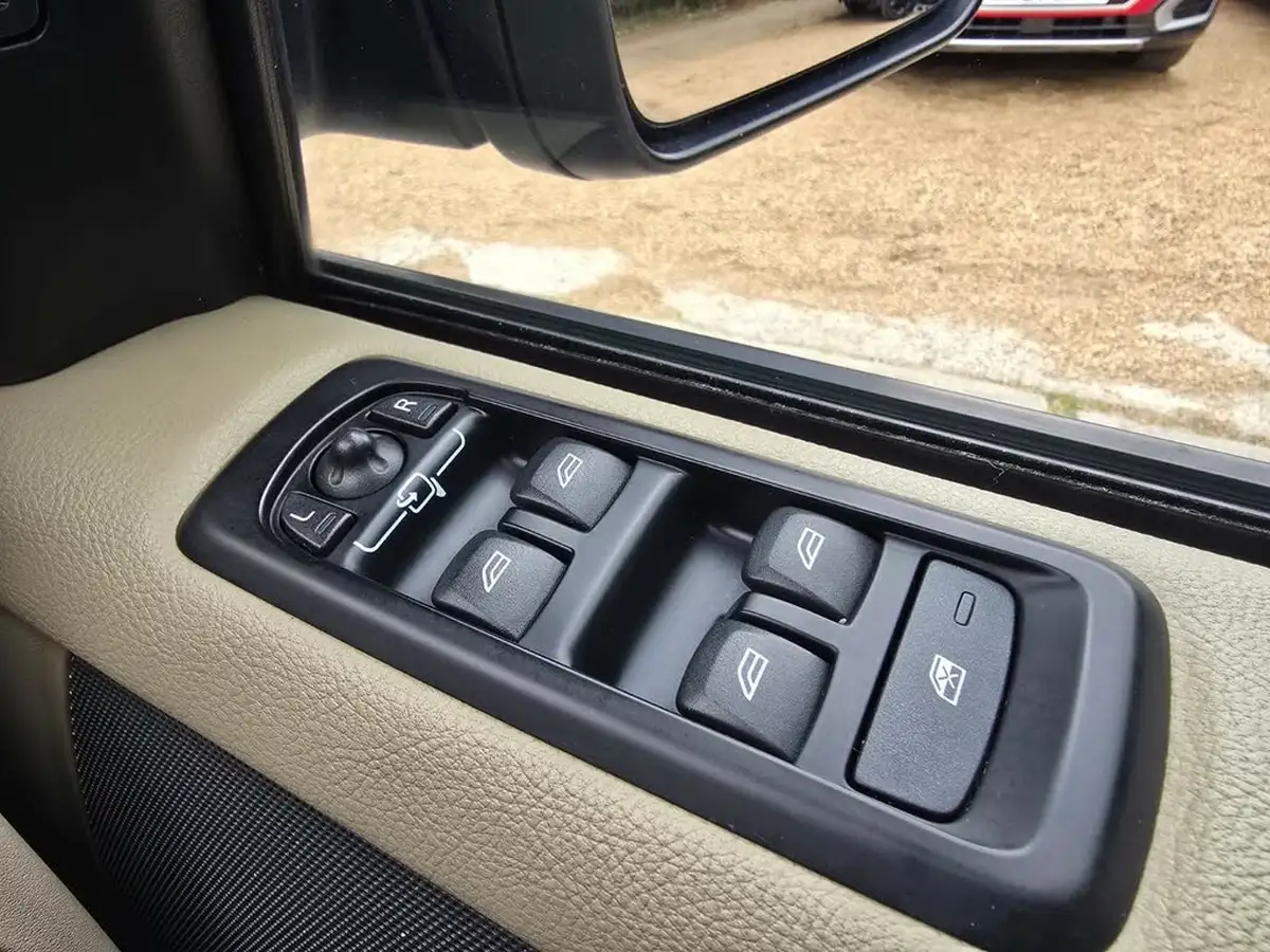 2011-land-rover-discovery-4-30td-hse-255bhp-4x4-auto-big-31